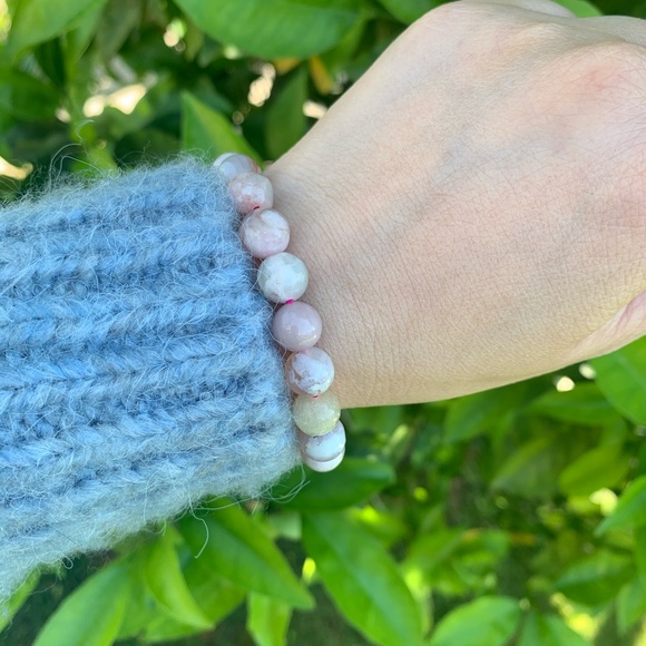 Bracelet: Pastel Pink and Purple Flower Agate - Picture 3 of 5